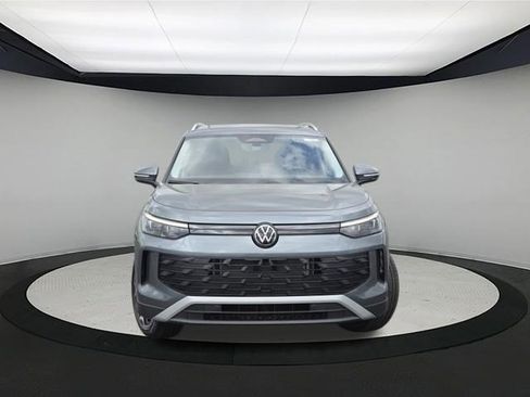 New 2026 Volkswagen Tiguan SE AWD/4WD image 2