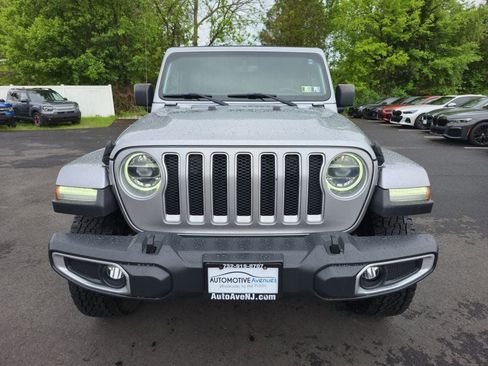 Used 2018 Jeep Wrangler Unlimited Sahara AWD/4WD image 2