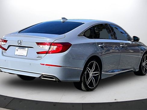 Used 2022 Honda Accord Touring image 9