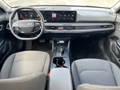 Used 2025 Kia K4 LXS FWD image 15