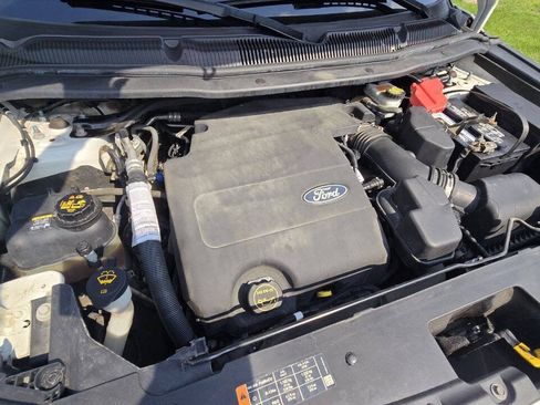 Used 2014 Ford Explorer XLT w/ Equipment Group 202A AWD/4WD image 33