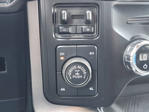 Certified 2021 Ford F150 Platinum w/ Equipment Group 701A High AWD/4WD image 19