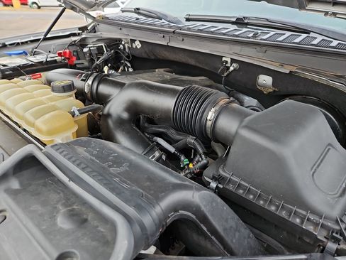 Used 2019 Ford Expedition Max Platinum image 13