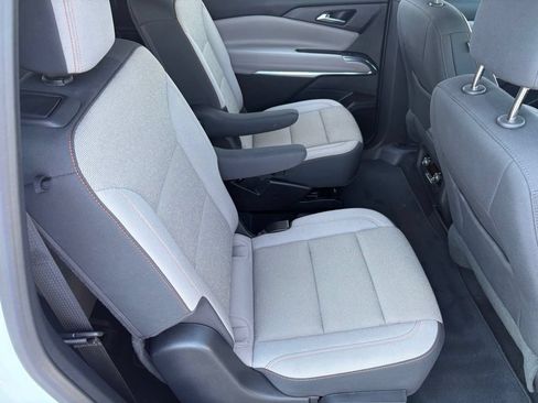 Used 2026 Chevrolet Traverse LT w/ Driver Confidence Package AWD/4WD image 16