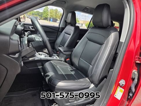 Used 2024 Ford Explorer XLT w/ Equipment Group 202A AWD/4WD image 8