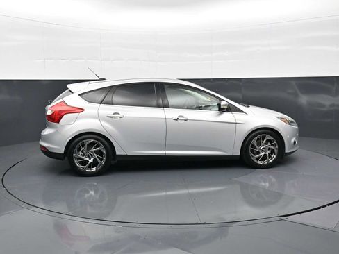 Used 2014 Ford Focus Titanium FWD image 4