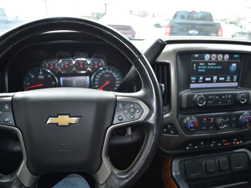 Used 2017 Chevrolet Silverado 1500 High Country image 15