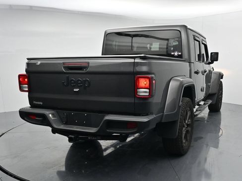 Used 2025 Jeep Gladiator Sport AWD/4WD image 6