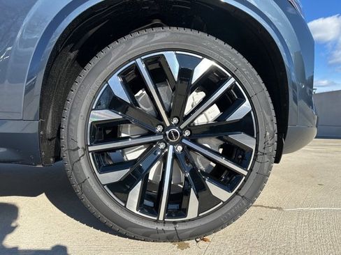 New 2026 Volvo XC90 B6 Ultra image 9