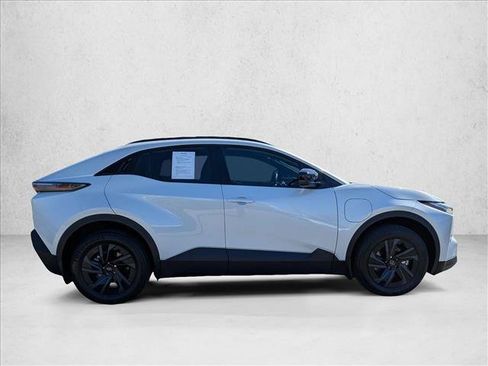 Certified 2026 Toyota C-HR AWD/4WD image 4