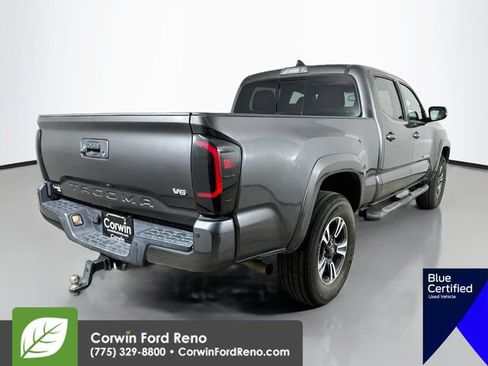 Used 2017 Toyota Tacoma TRD Sport AWD/4WD image 10