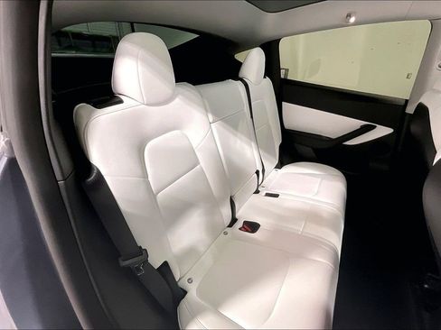 Used 2022 Tesla Model Y Performance image 35