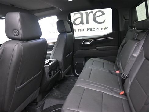 New 2026 Chevrolet Silverado 1500 RST w/ Dark Appearance Package image 9