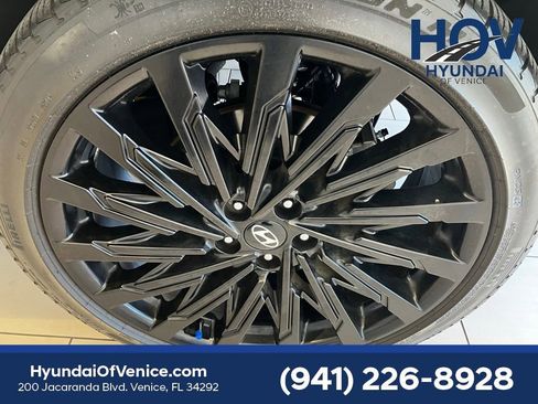 Used 2024 Hyundai Santa Fe Calligraphy image 12