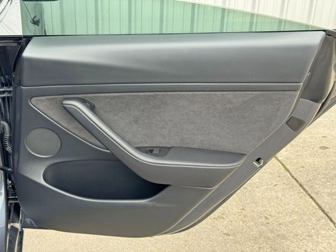 Used 2023 Tesla Model 3 Standard Range image 47