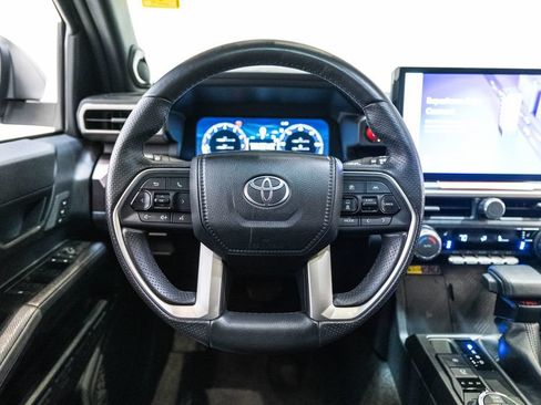 Certified 2025 Toyota 4Runner TRD Off-Road Premium AWD/4WD image 17