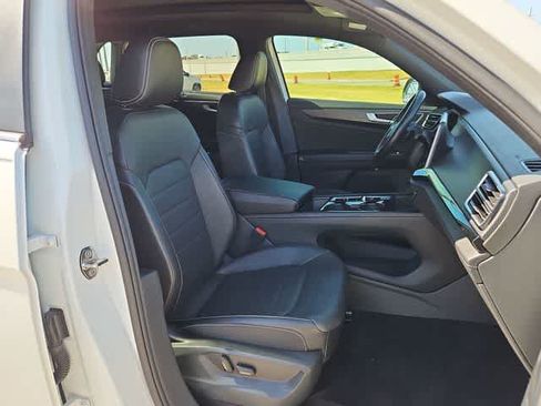Used 2024 Volkswagen Atlas Cross Sport SEL R-Line AWD/4WD image 19