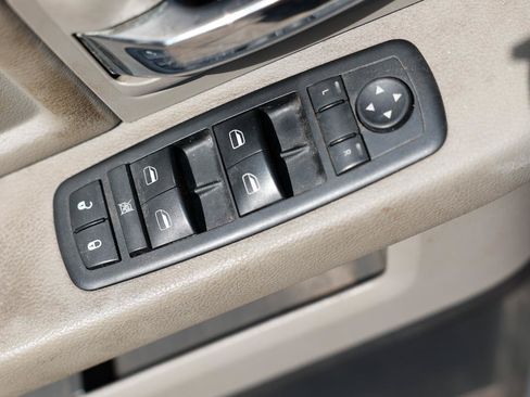 Used 2010 Dodge Ram 1500 Truck SLT w/ Remote Start & Security Group AWD/4WD image 36