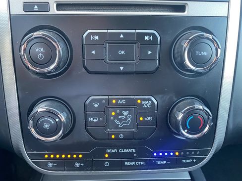 Used 2017 Ford Expedition EL XL w/ Equipment Group 101A AWD/4WD image 15