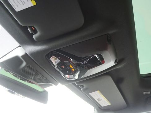 Certified 2025 BMW X2 xDrive28i image 21