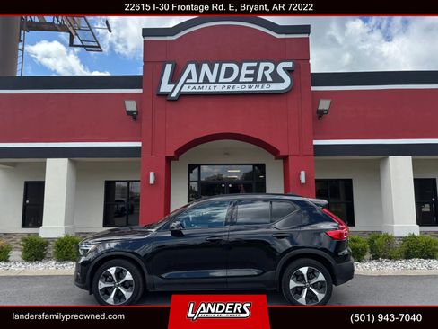 Used 2023 Volvo XC40 B4 Ultimate FWD image 1