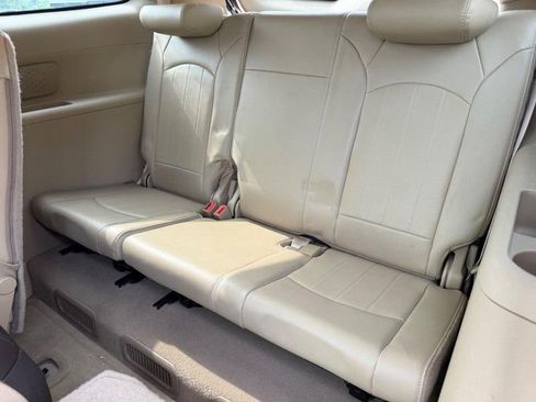 Used 2010 Buick Enclave CXL w/ Trailering Provision Package FWD image 8
