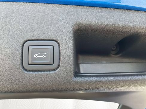 Used 2024 Chevrolet Equinox LT FWD image 11