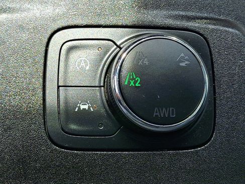 Used 2023 Chevrolet Traverse LT w/ Midnight/Sport Edition AWD/4WD image 23