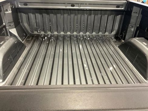 Used 2022 Chevrolet Silverado 1500 RST w/ Z71 Off-Road Package image 15