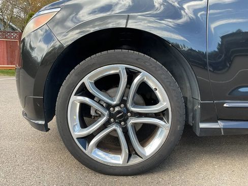 Used 2011 Ford Edge Sport w/ Driver Entry Pkg image 25