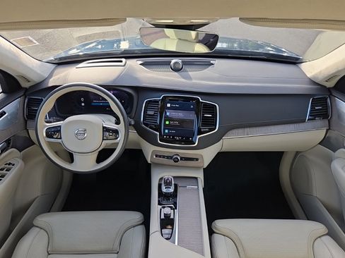 Certified 2023 Volvo XC90 B6 Ultimate w/ Lounge Package image 5