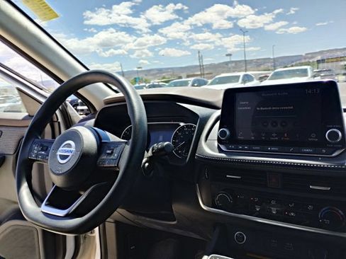 Used 2021 Nissan Rogue S AWD/4WD image 13