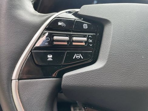 Used 2024 Kia Niro SX Touring FWD image 12