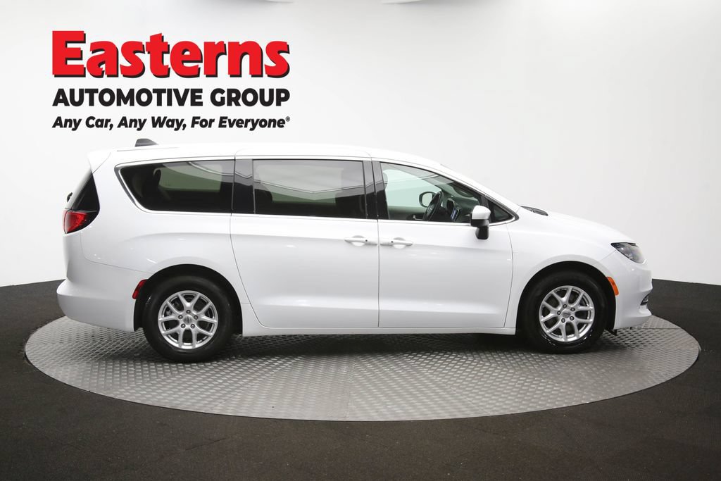 Used 2022 Chrysler Voyager LX FWD image 44