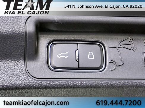 Used 2021 Ford Explorer Platinum w/ Equipment Group 601A AWD/4WD image 14