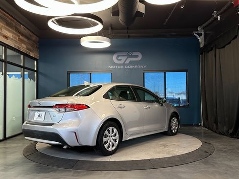 Used 2022 Toyota Corolla LE w/ Carpet Mat Package (TMS) image 3