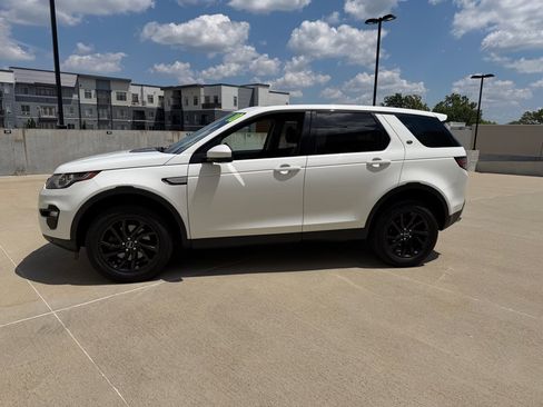 Used 2018 Land Rover Discovery Sport HSE AWD/4WD image 4