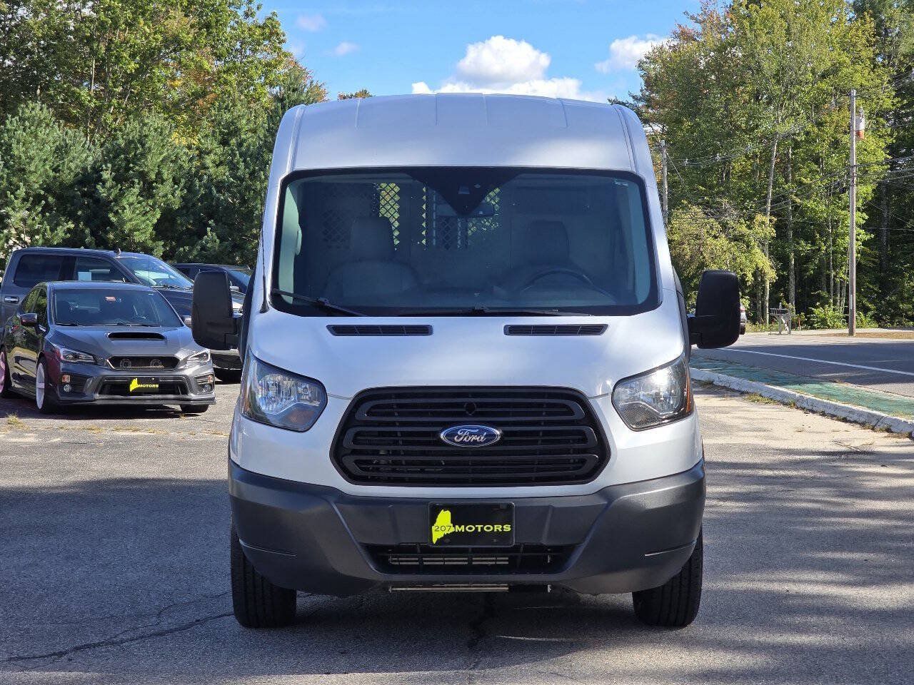 Used 2018 Ford Transit 250 148 Medium Roof RWD image 3