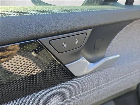 New 2026 Volkswagen Tiguan S image 5