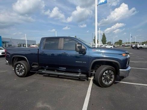 Used 2021 Chevrolet Silverado 2500 LT w/ All Star Edition AWD/4WD image 4