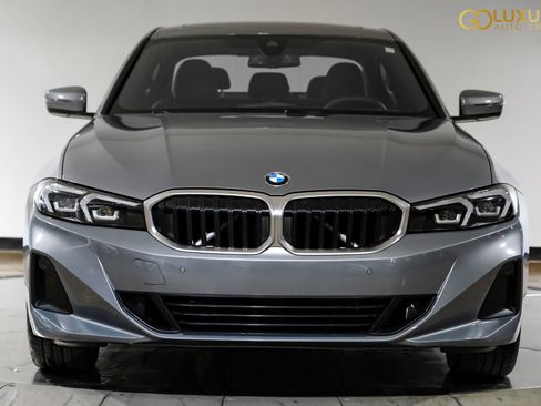 Used 2025 BMW 330i Sedan w/ Convenience Package image 7