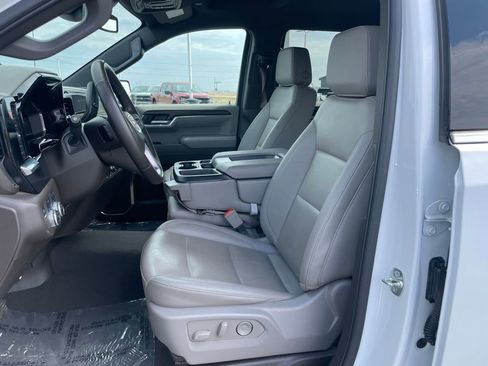 Used 2025 GMC Sierra 1500 SLT AWD/4WD image 7