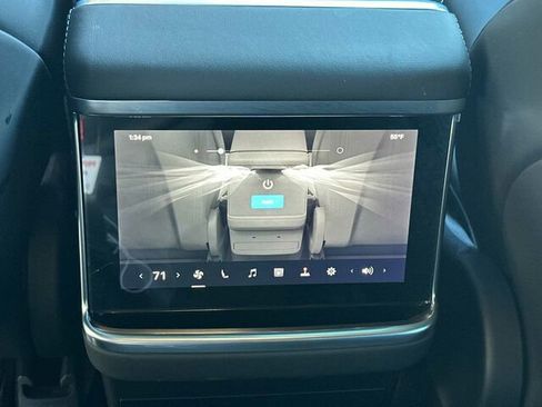 Used 2022 Tesla Model X image 16