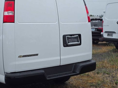 Used 2025 Chevrolet Express 2500 Extended w/ Driver Convenience Package RWD image 18