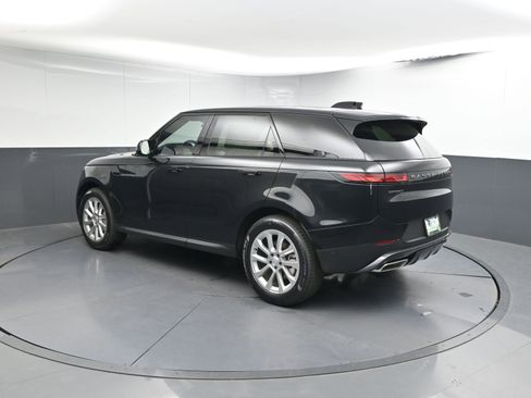 Used 2025 Land Rover Range Rover Sport S image 3