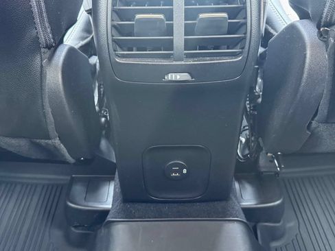 Certified 2022 Ford Escape Titanium w/ Titanium Elite Package AWD/4WD image 33