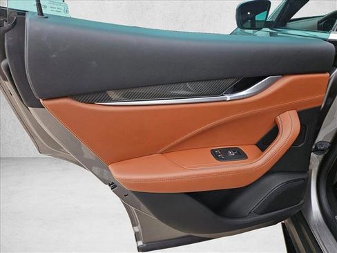 Used 2017 Maserati Levante S image 12