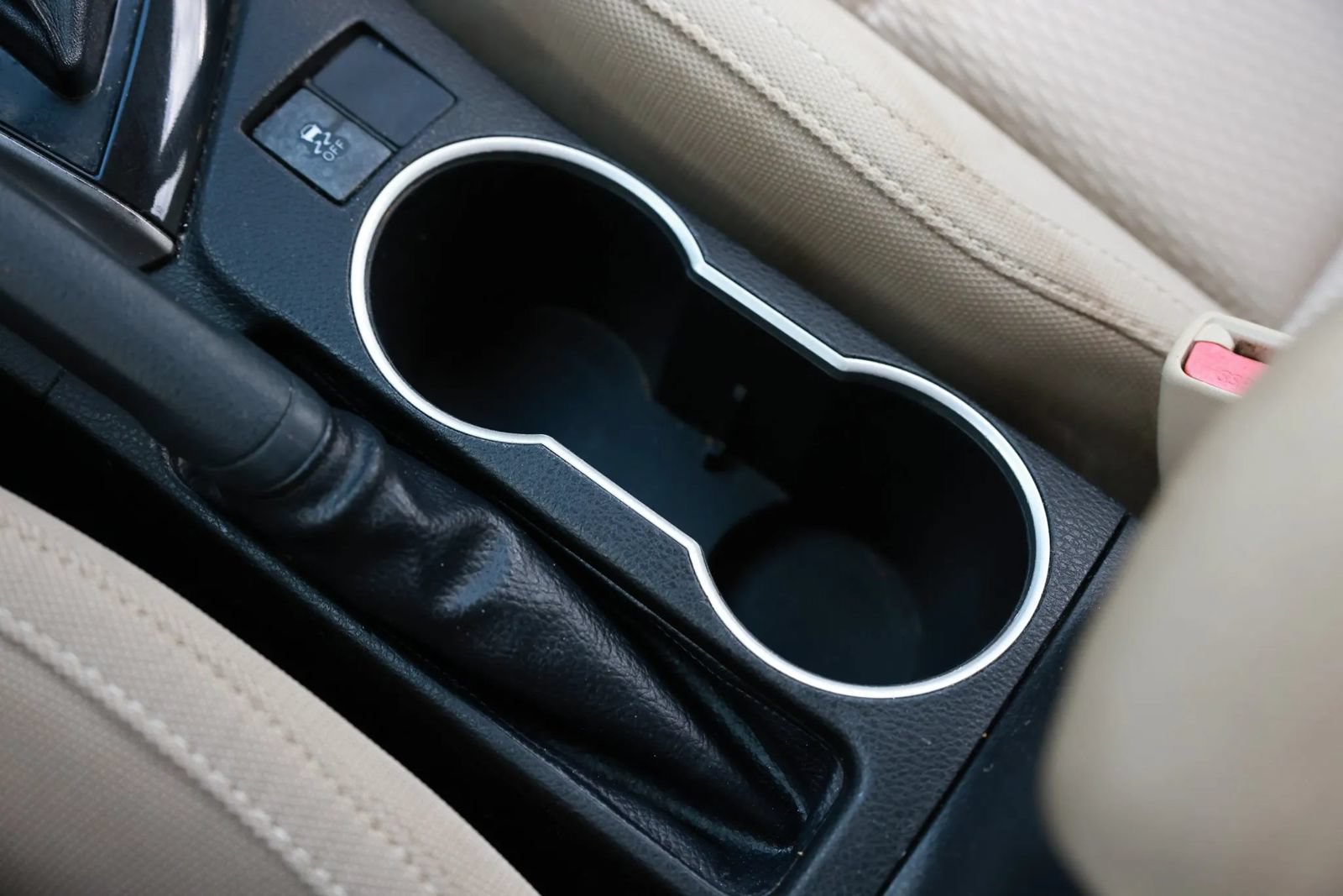 Used 2015 Toyota Corolla LE FWD image 38