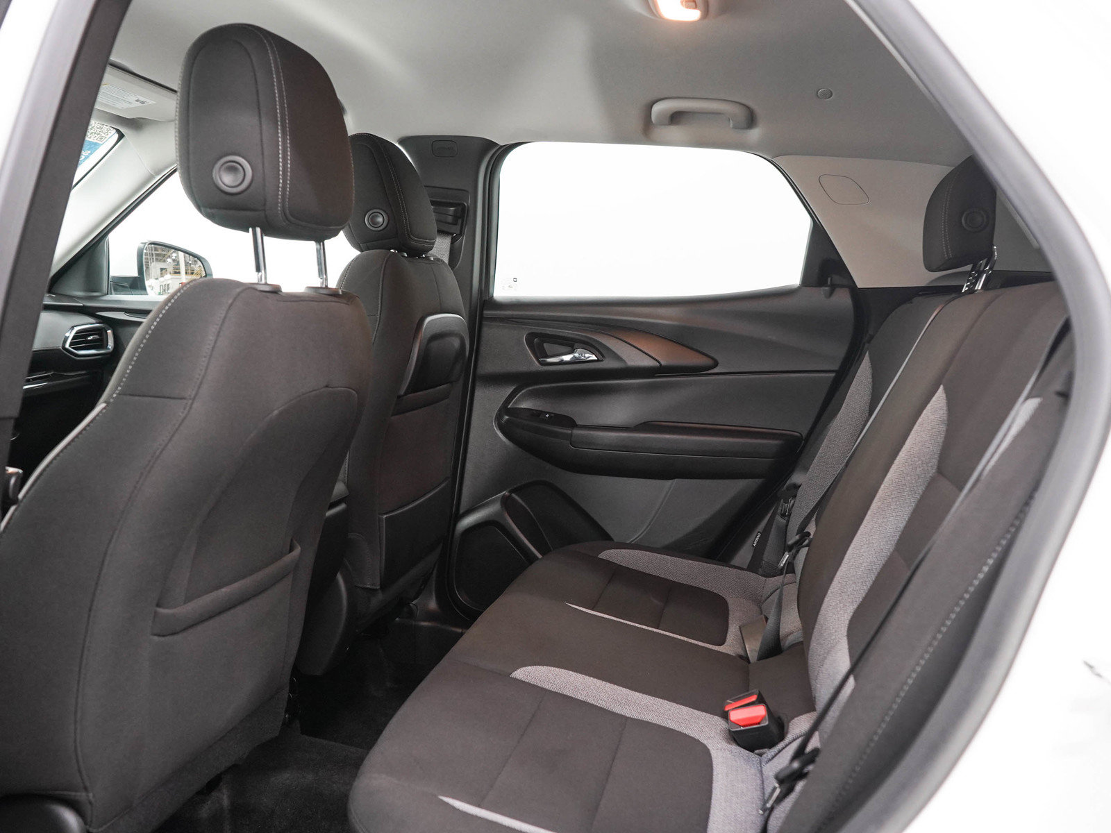 Used 2023 Chevrolet TrailBlazer LT w/ Convenience Package AWD/4WD image 14