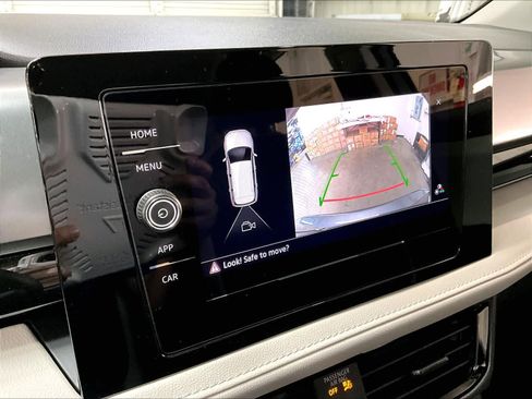 Used 2025 Volkswagen Taos S image 23